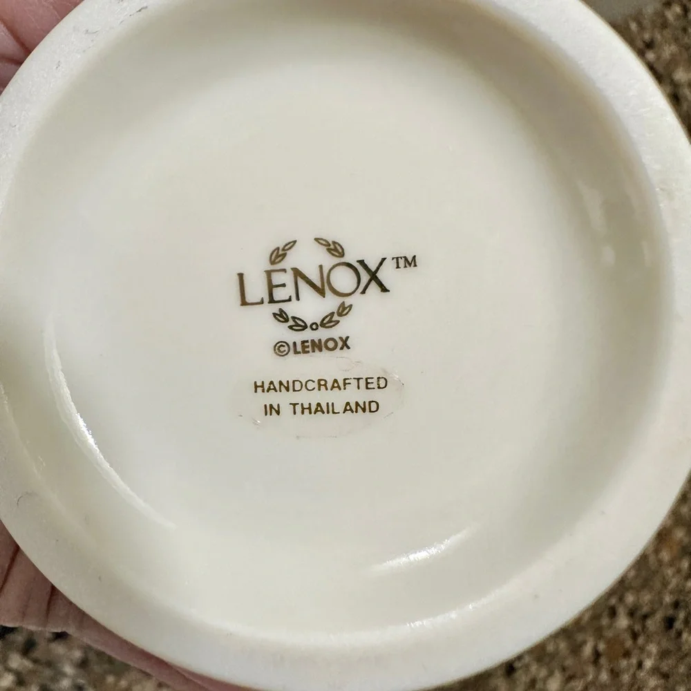 LENOX,SET/4, ROSE BLOSSOM BUD VASES.MADE OF IVORY FINE CHINA WITH 24K GOLD TRIM.